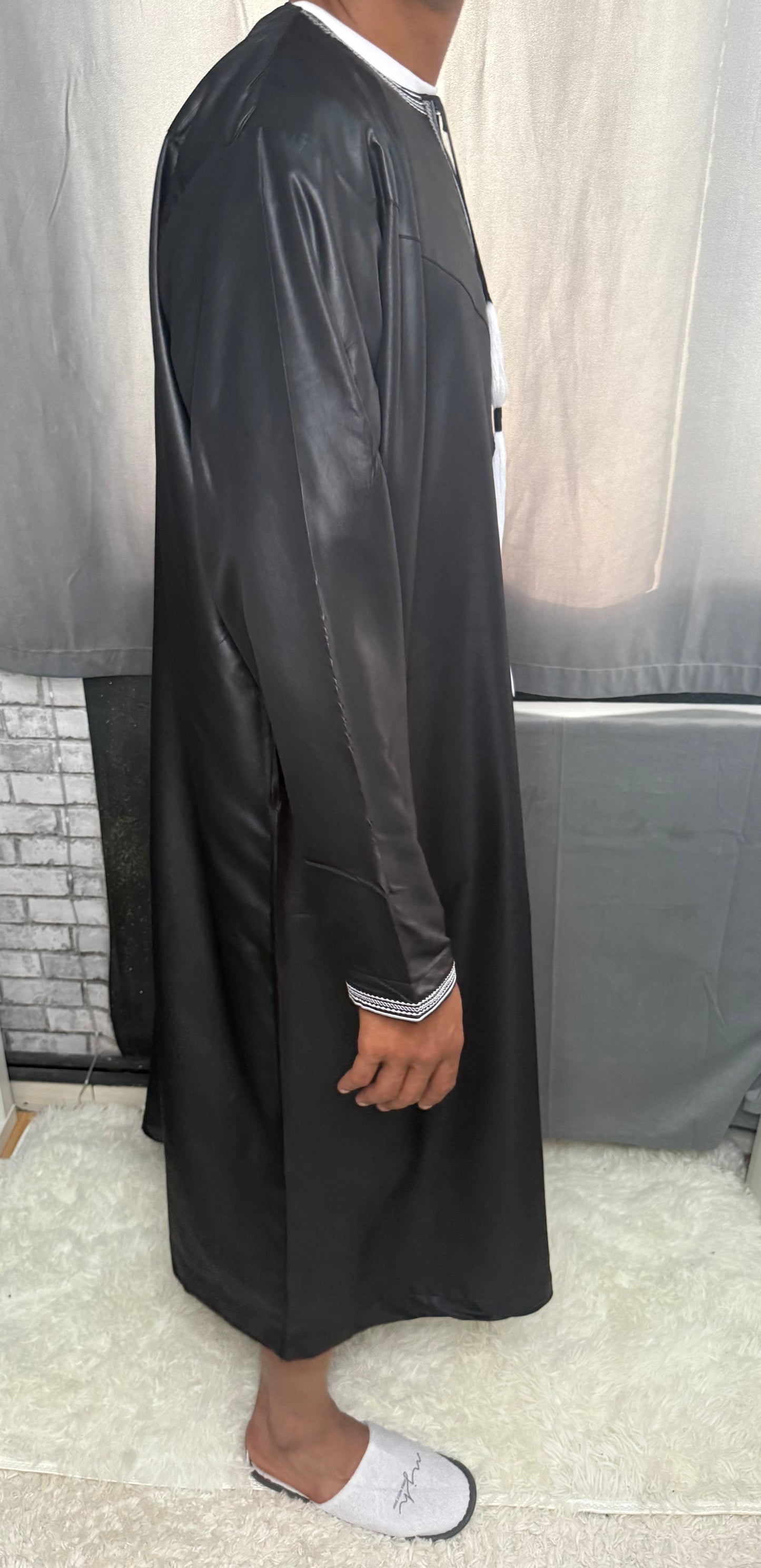 QP Omani Noir